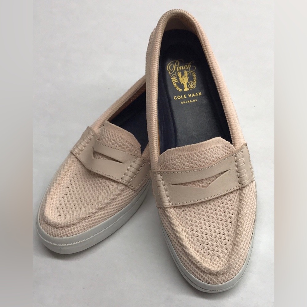 Cole Haan Women’s Pinch Marine Classic Loafer Flat,  Light Pink SIZE 5 1/2 B.